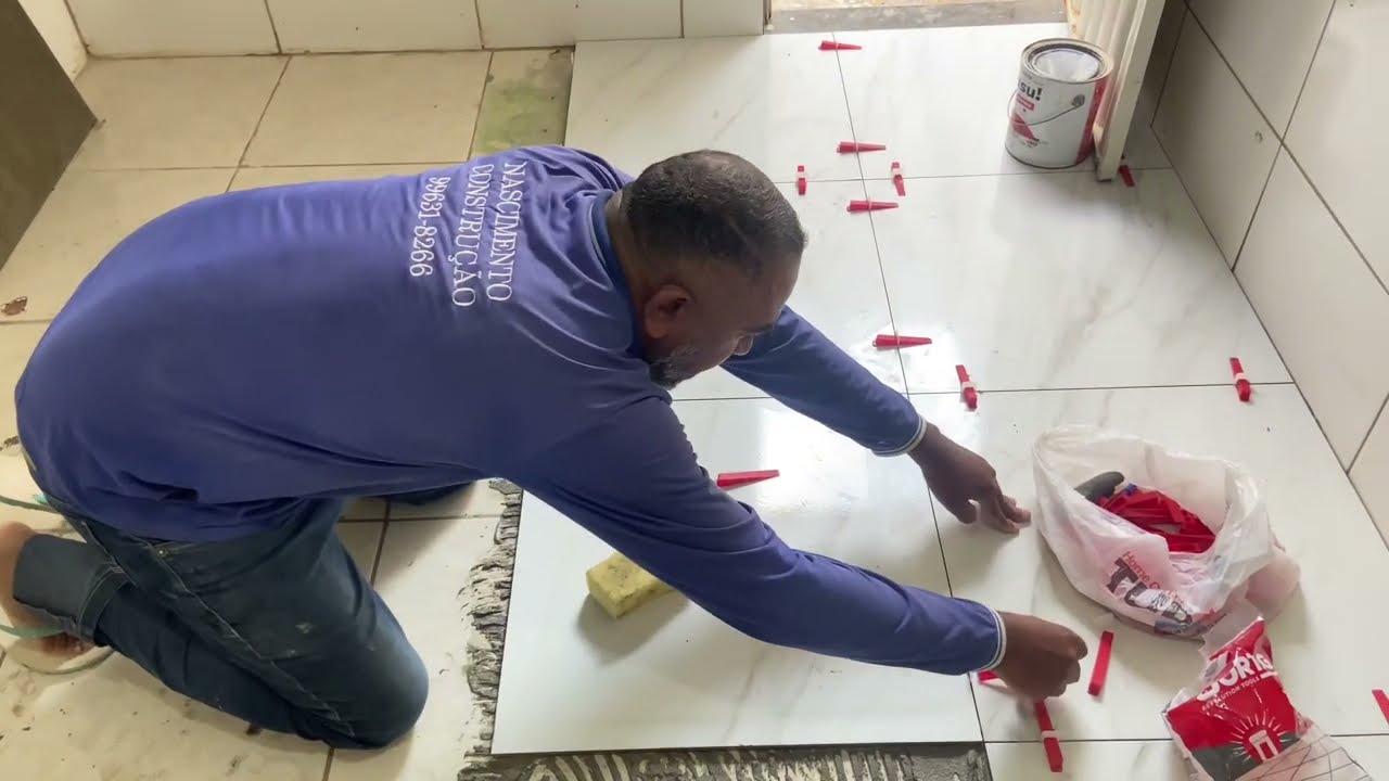 Como assenta piso sobre piso usando dupla colagem @nascimentoconstrucaost
