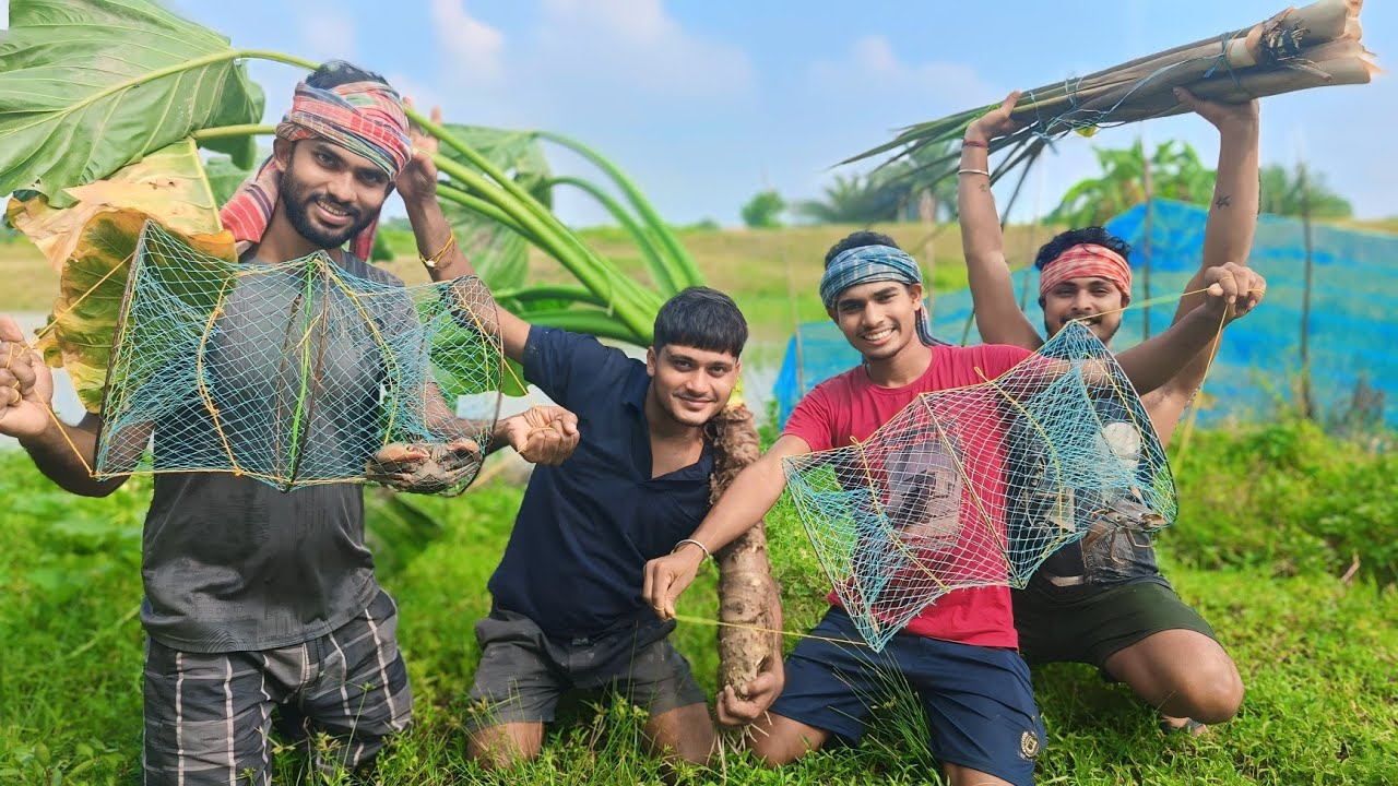 ঘেরের কাঁকড়া আর বাড়ির কচুদিয়ে এক দারুণ রেসিপি বানিয়ে খেলাম!!!