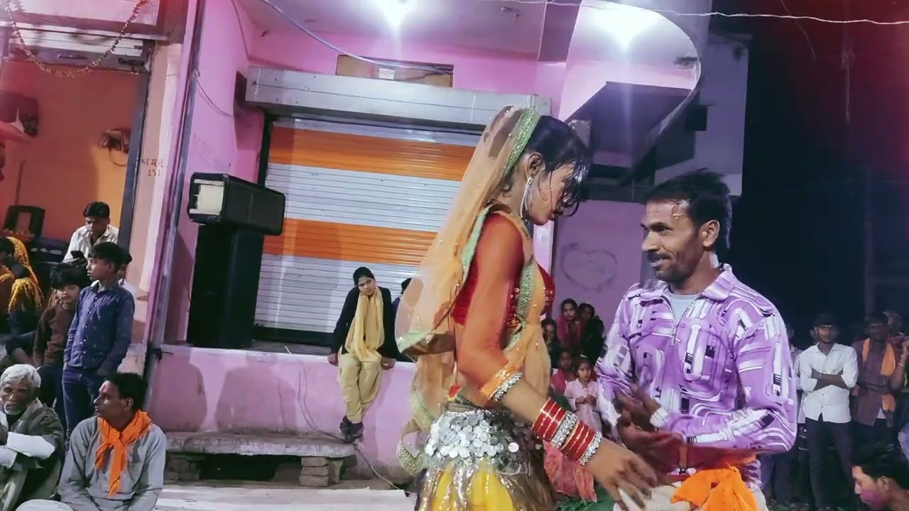 सोनम सतारा के जलवे देखिए मटका झटका सबको नाच नच रही रे माया की चिरैया प्रोग्राम बरसात 