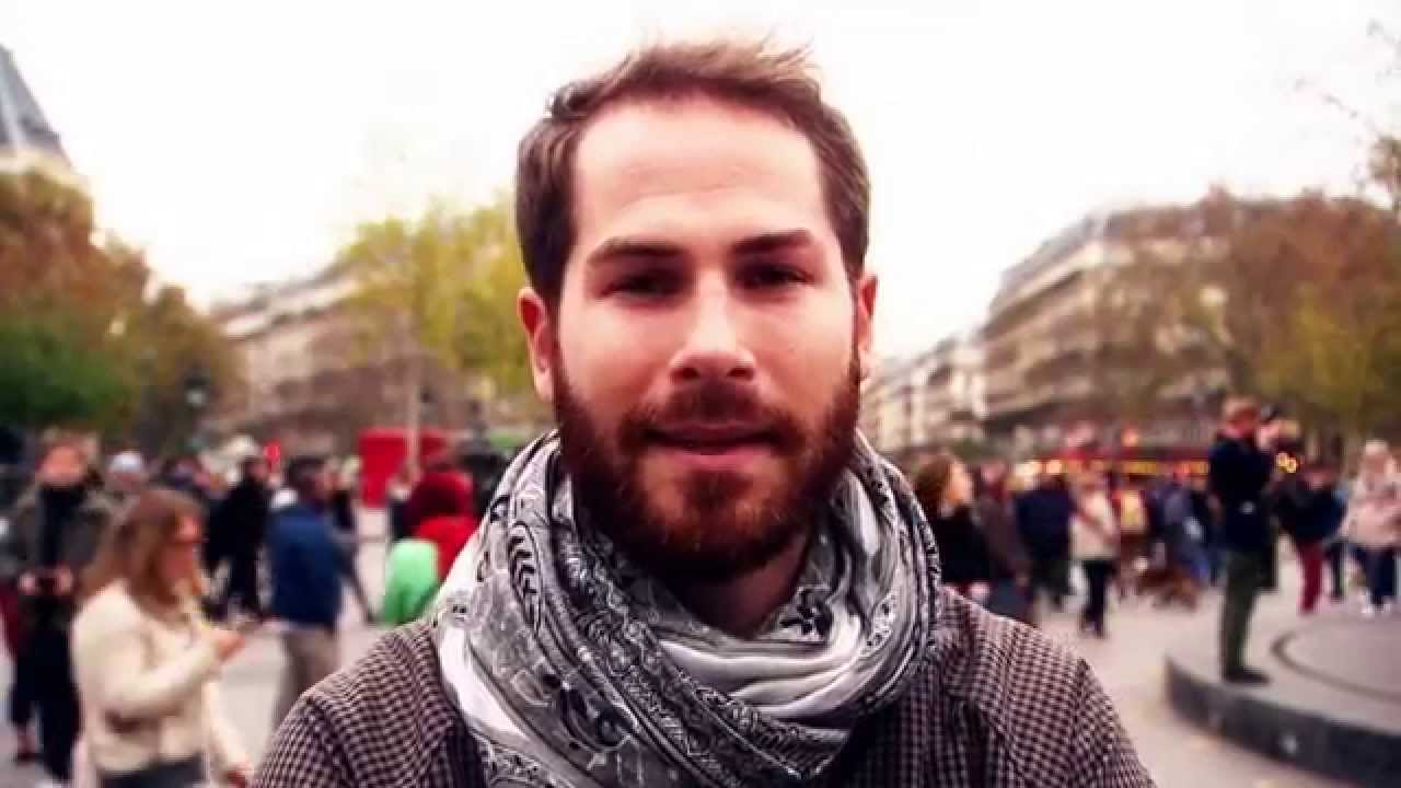 Libert&eacute;, &Eacute;galit&eacute;, Fraternit&eacute; - French People Recite The National Motto