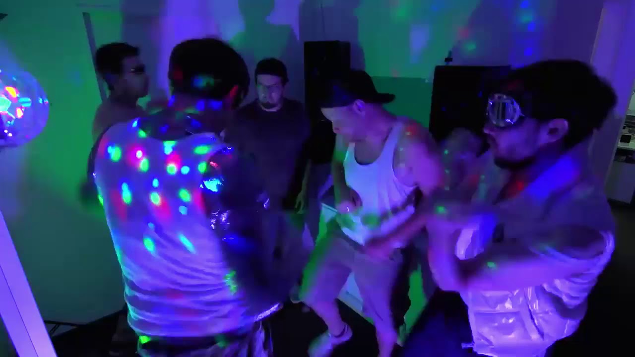 Eskalation an der Kaffeemaschine [Hardstyle Remix] feat. Looten & Leveln  |  Force Music