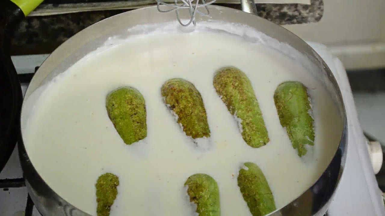 Kusa Makhshy (gefüllte Zucchini mit Fleisch und Joghurtsauce)