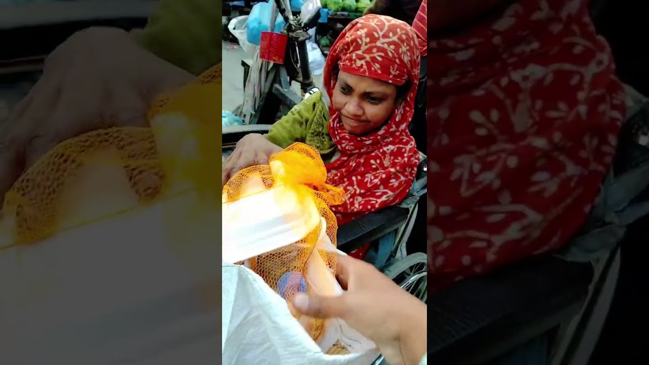 অসহায় মানুষদের ইফতার বিতরণ। #youtubeshorts #youtubeblogger #youtubeshorts #dallyblog #dallyblog #for
