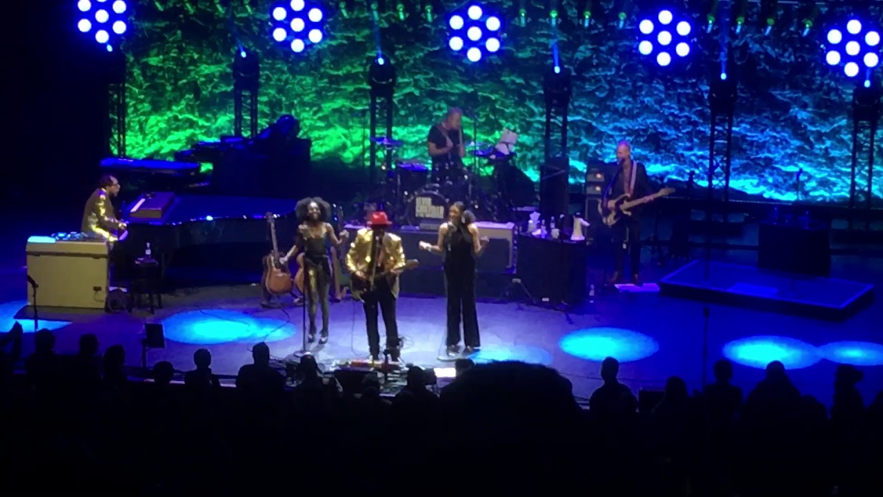 Oliver’s Army - Elvis Costello and the Imposters, Hammersmith Odeon, 13 March 2020