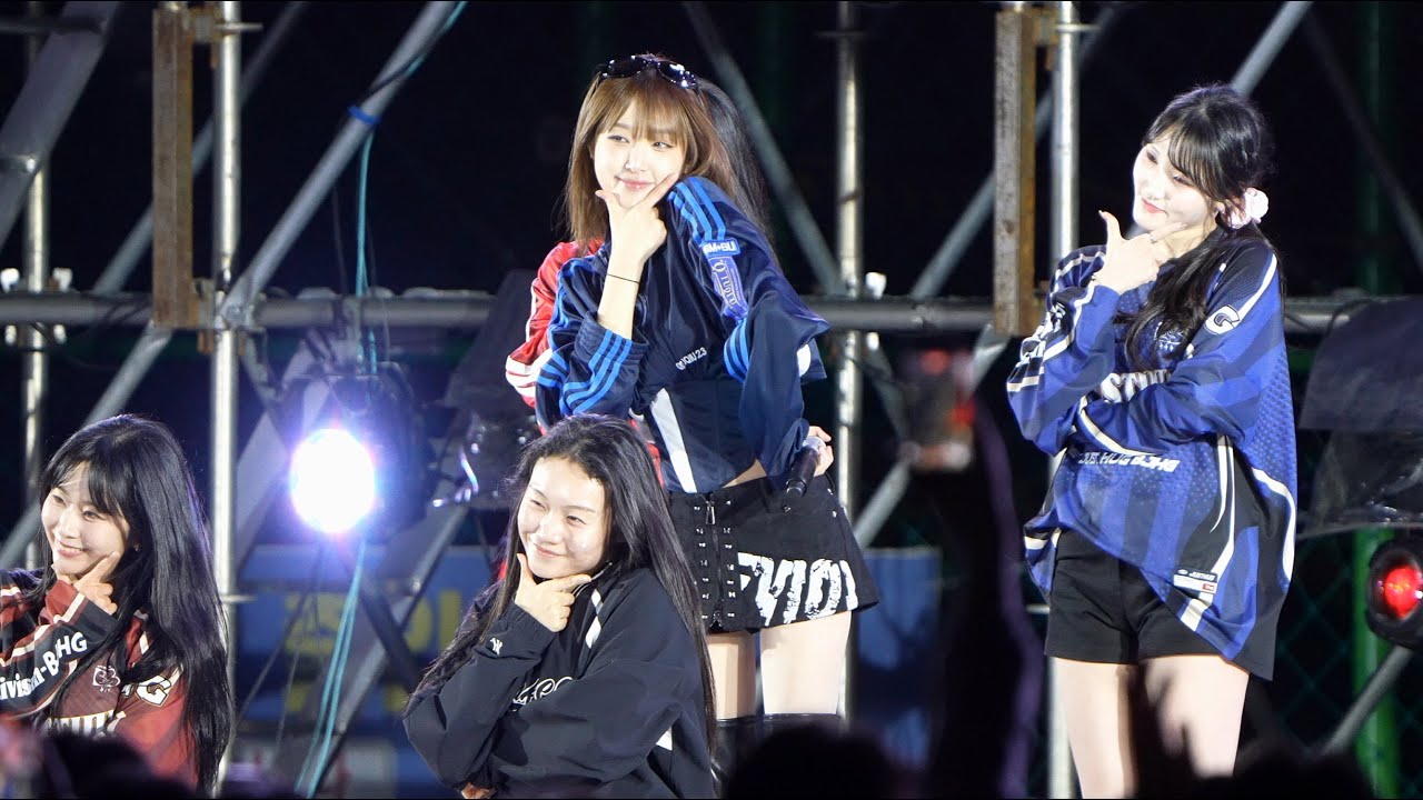 251031 YENA (최예나) - ❤️SMILEY @ 울산과학대학교 축제 직캠 (Fancam) #yena #최예나 #울산과학대학교