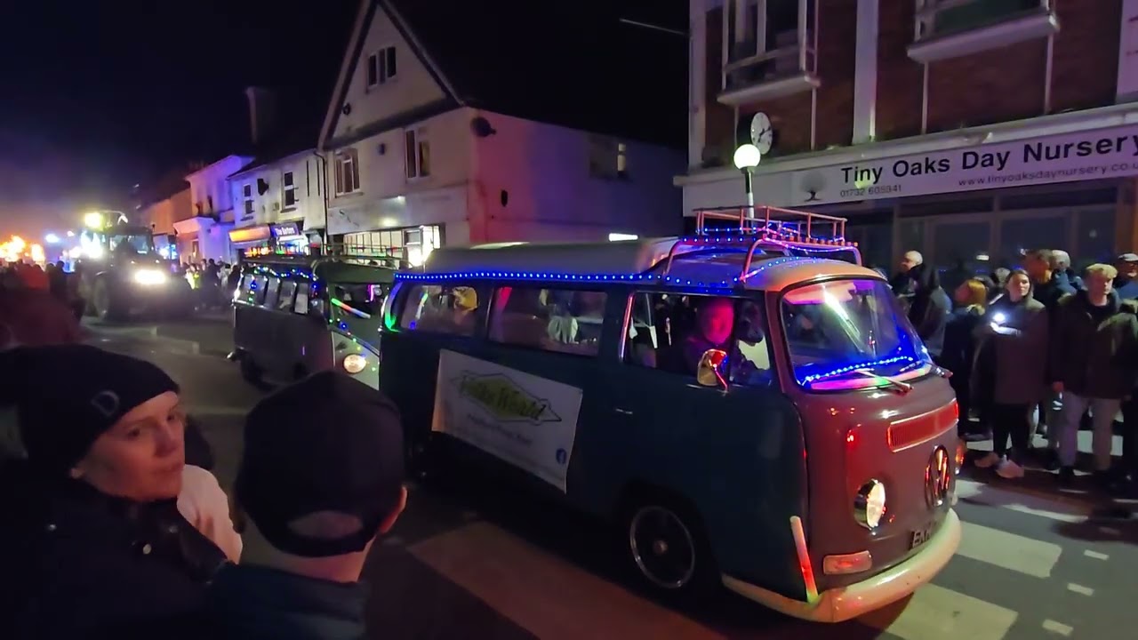 Edenbridge bonfire night 2024 torchlit procession