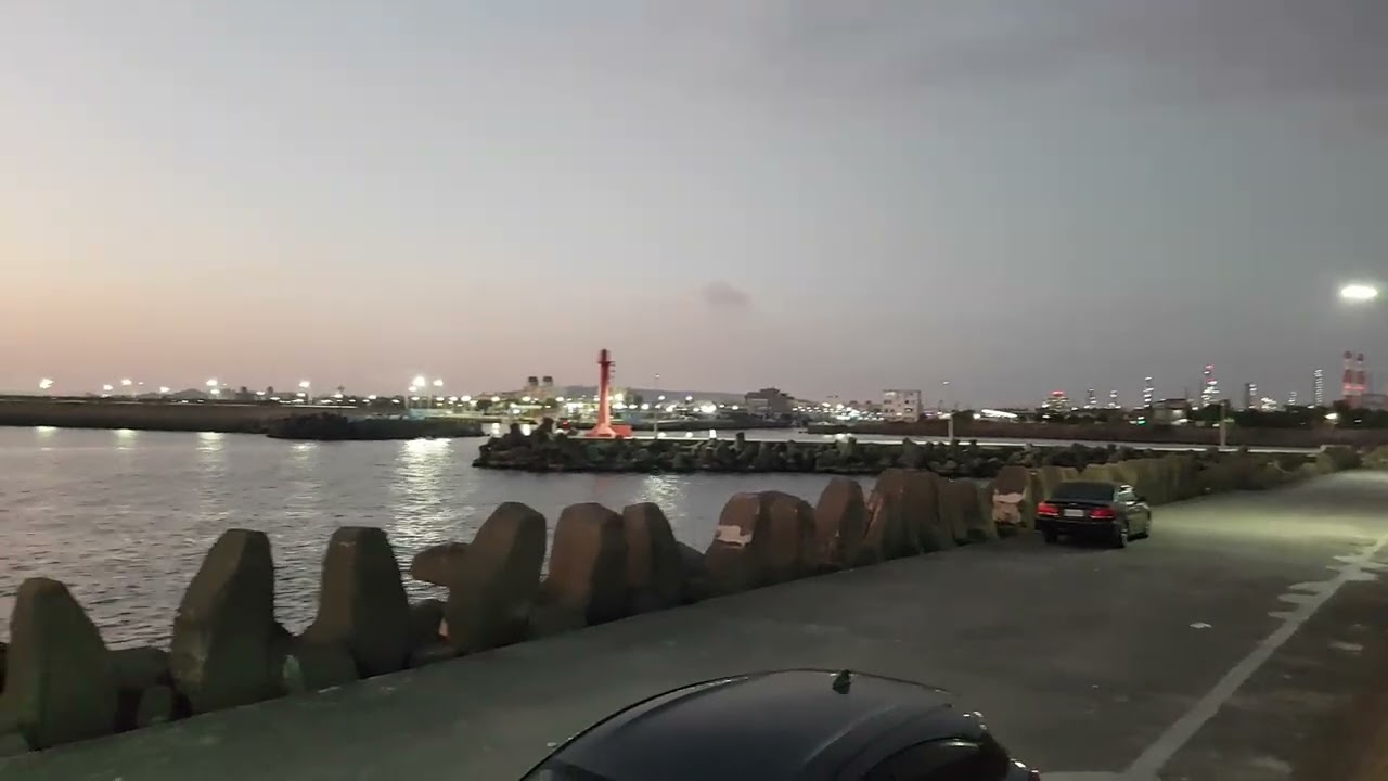 20260225，中芸港紅燈，釣友中竹梭（海狼），平均一米，紅頭白身路亞有效，天一黑就咬，AEROX 155 SP TURBO V3  YECVT ，（原6）