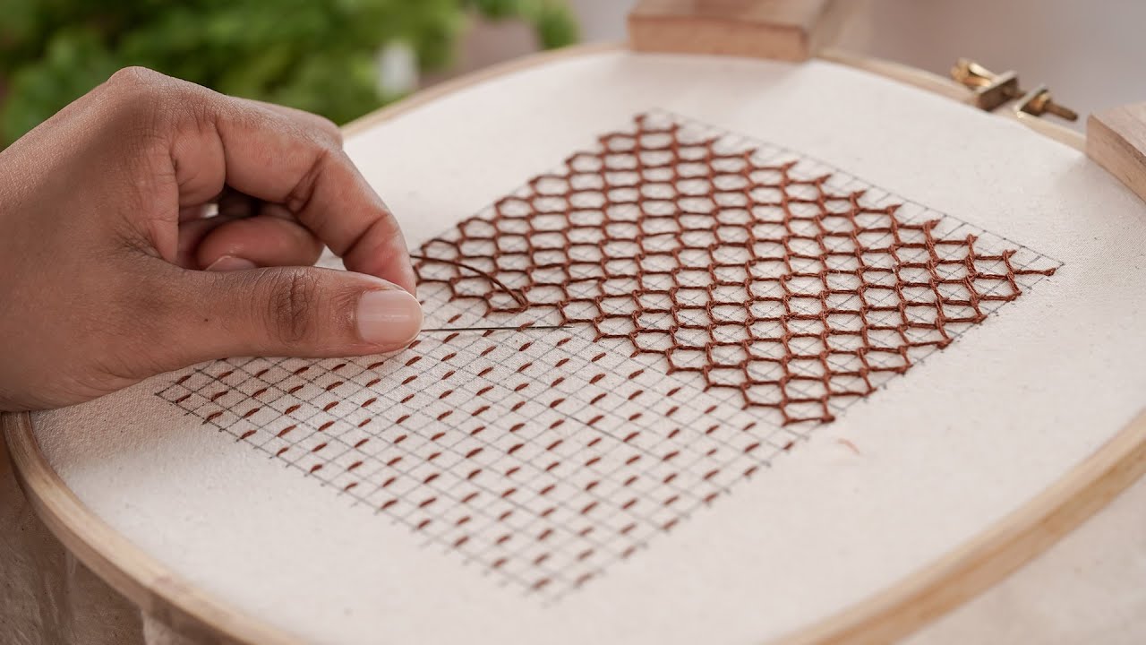 Элегантный узор для вышивания на хлопковой ткани