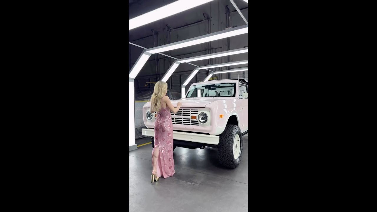 🌷 Vintage Modern Rose Pink Luxury Truck ⚙️ Classic Meets Modern 💕