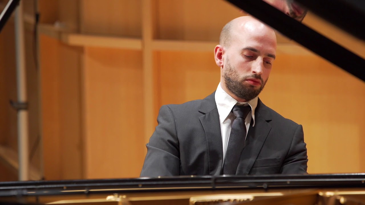 2016 NTD International Piano Competition.Honorable Mention. Daniël van der Hoeven