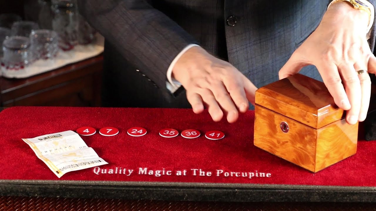 Speed Demo of Mighty Mini Chameleon Chest by Larry Becker, Magic Wagon Performed by Andy Martin