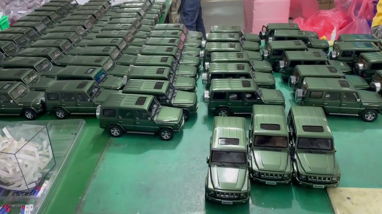 High simulation 1:18 diecast car model #diecastcollector #carmodel #customizedgift #scalemodel #cars
