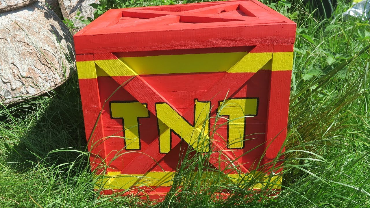 DIY  life size Crash Bandicoot TNT Crate