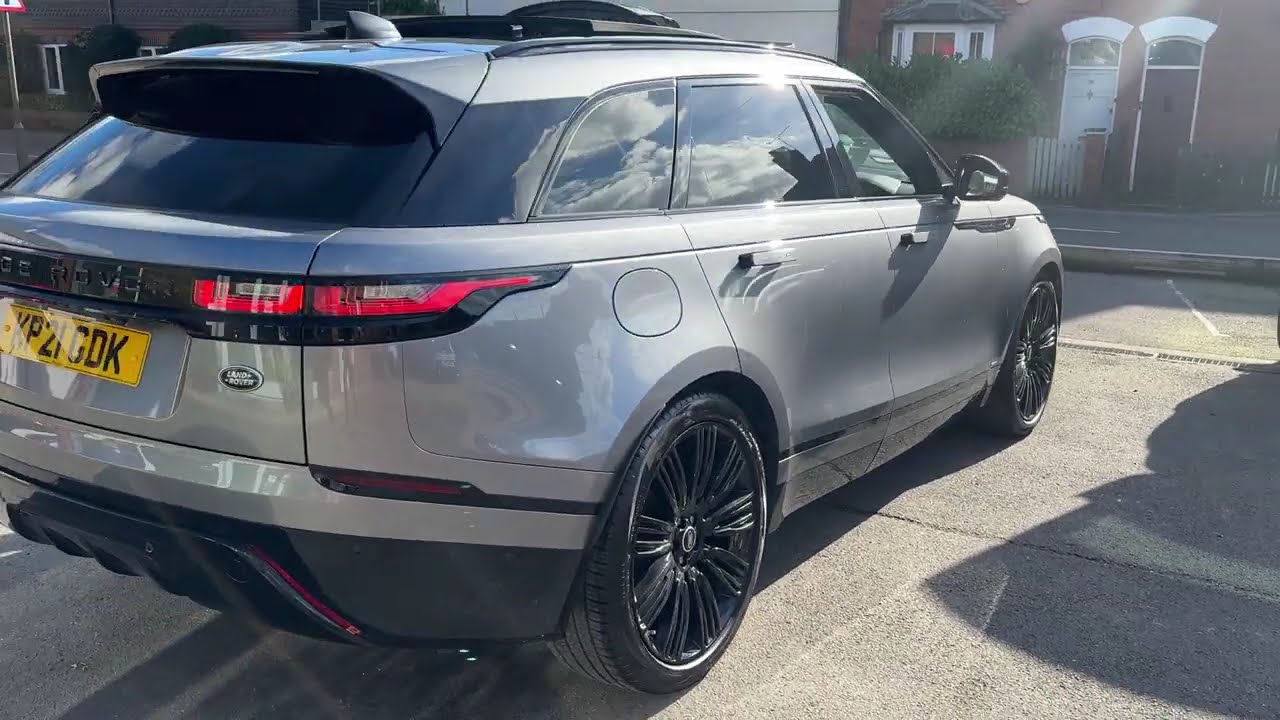 Range Rover Velar R-Dynamic HSE KP21GDK PGI Garage 