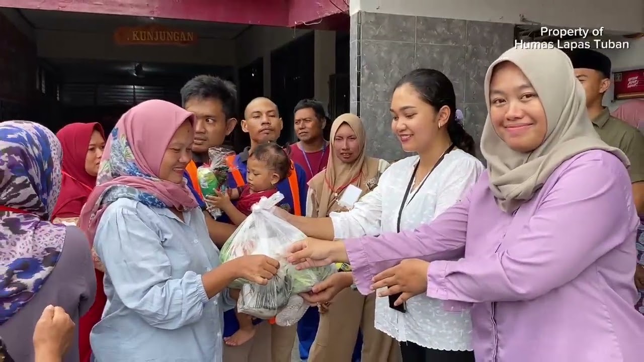 LAPAS TUBAN BAGIKAN BANSOS UNTUK KELUARGA WARGA BINAAN