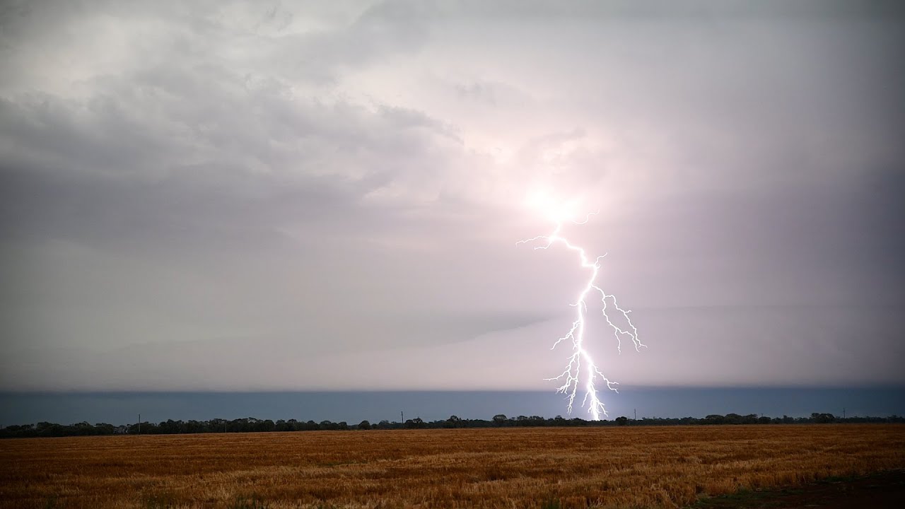 Insane Trangie shelf cloud and lightning. Full video