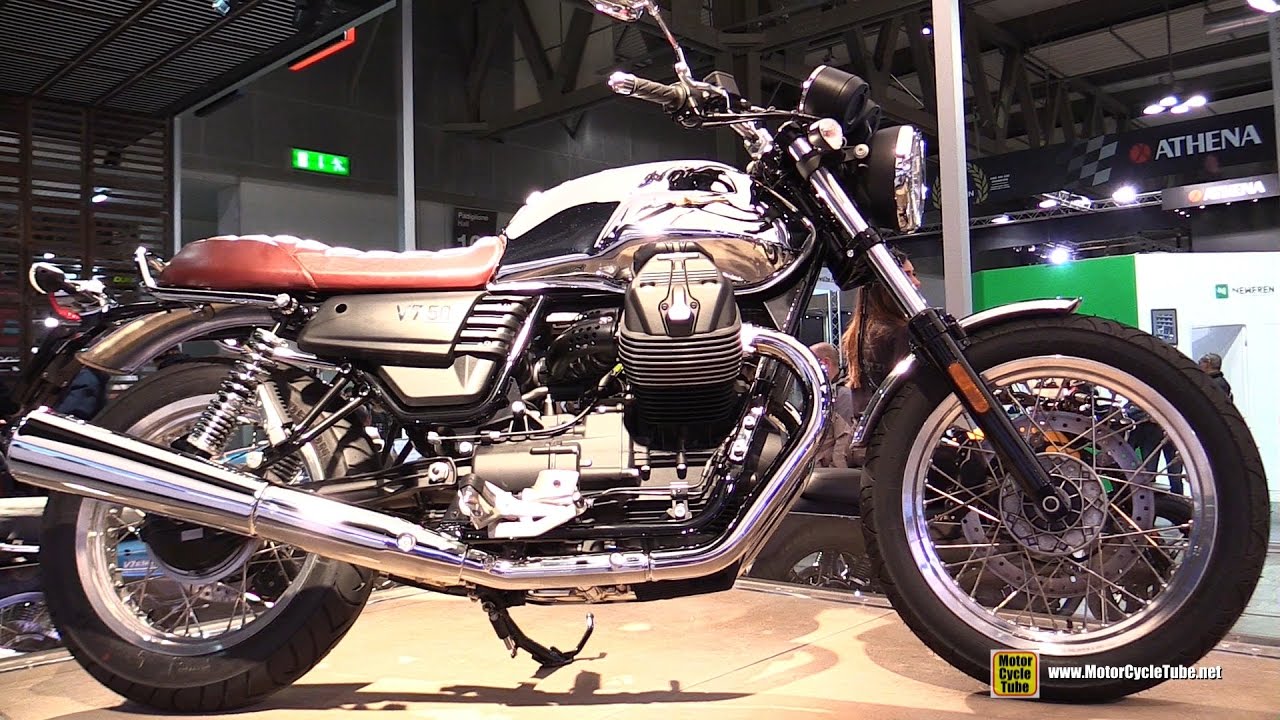 2017 Moto Guzzi V7 III Anniversario - Walkaround - 2016 EICMA Milan
