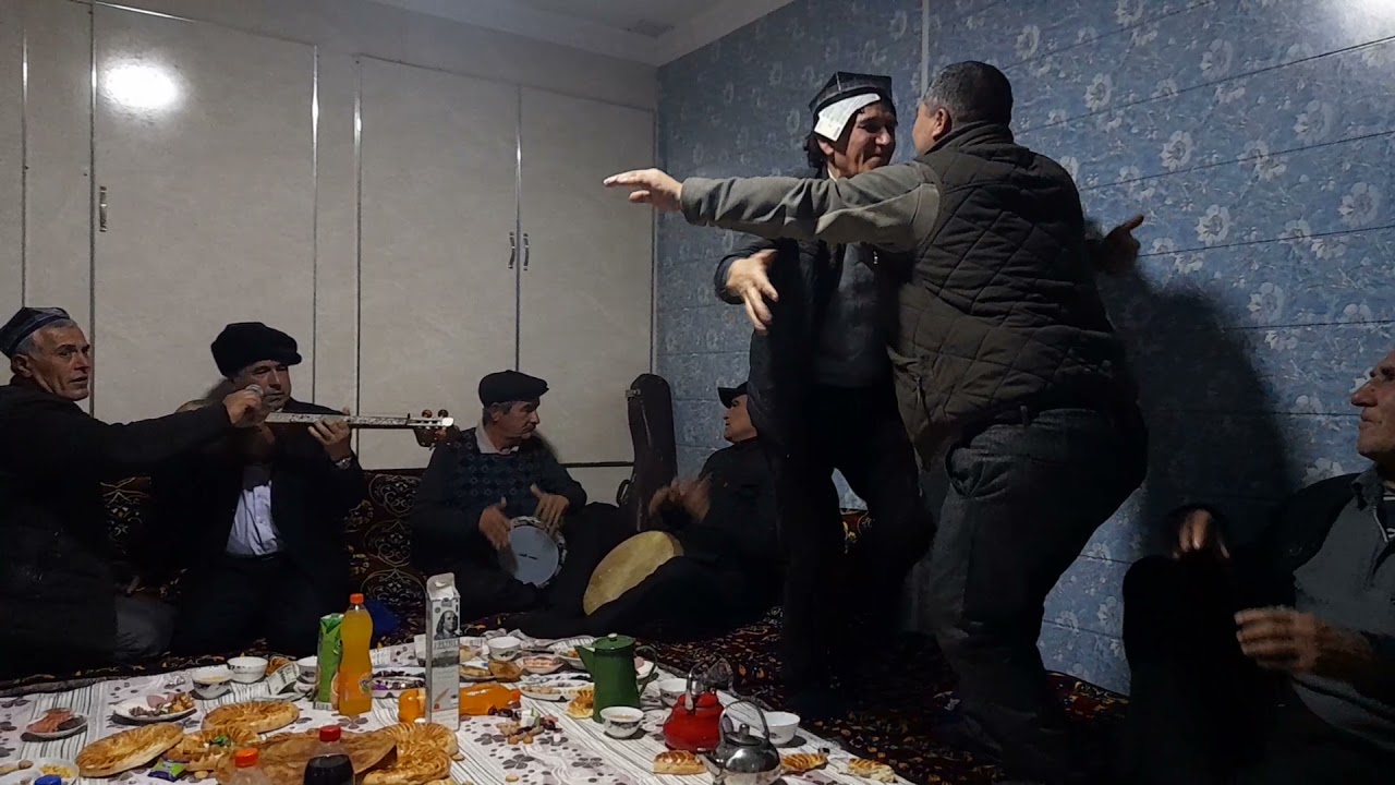 хушёр узтоз ва шогирдон