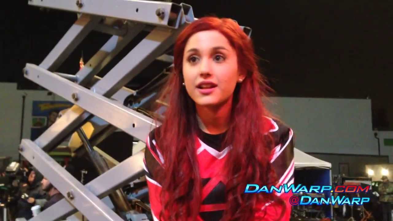 Dan Schneider Presents Ariana Grande and Matt Bennett on set SUPERCUT #KillerTunaJump