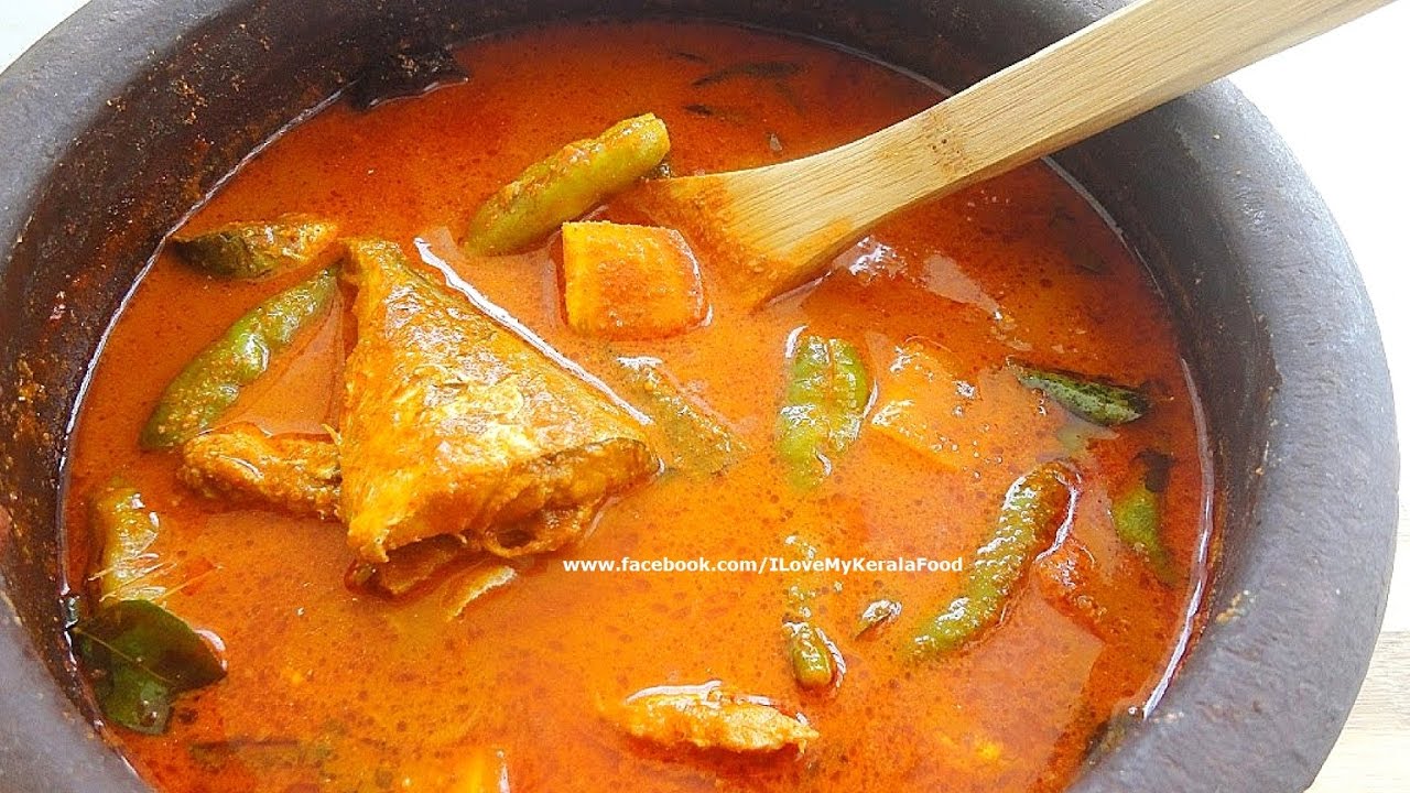 Varutharacha Ayala Curry [Mackerel in roasted coconut gravy]- chinnuz' I Love My Kerala Food