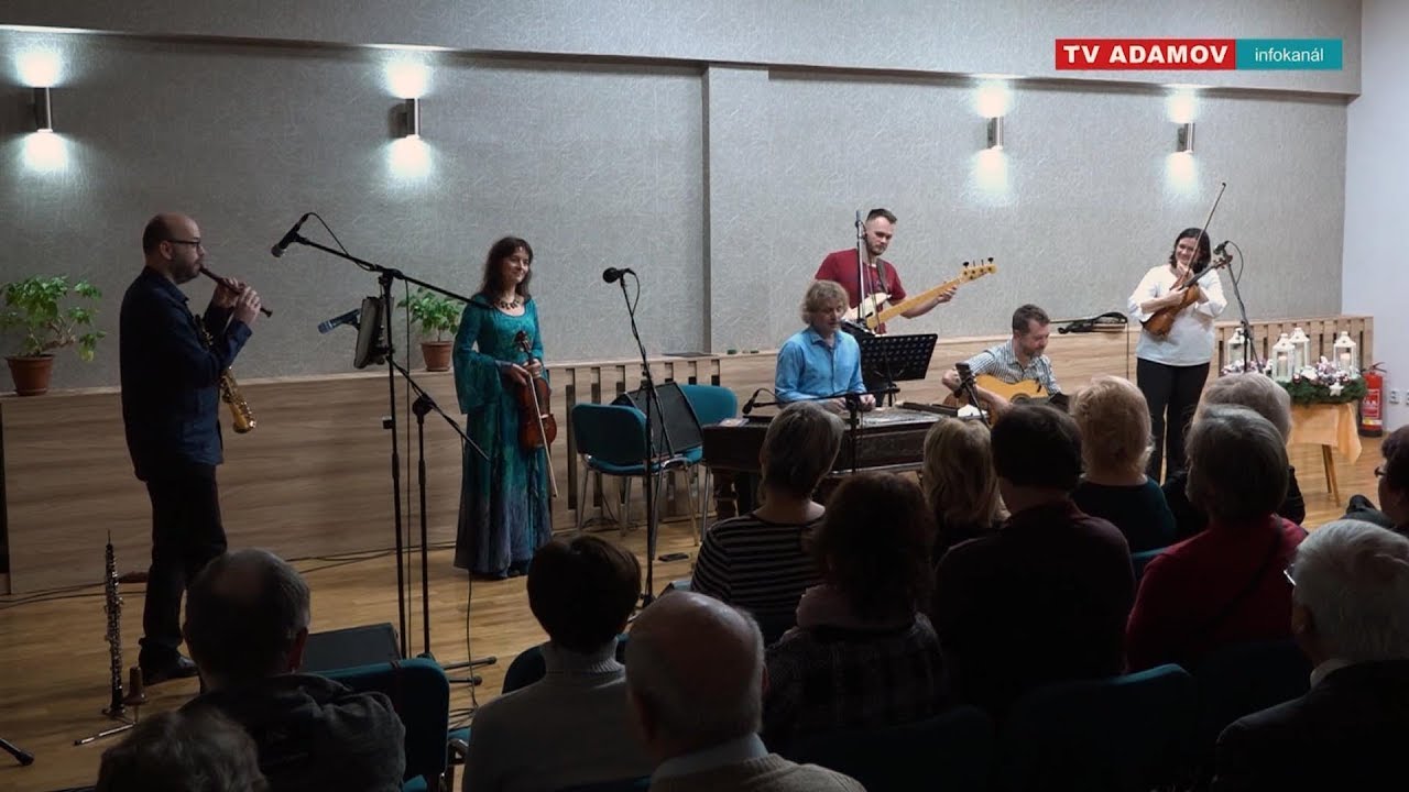 V&aacute;nočn&iacute; koncert kapely Cimbal Classic
