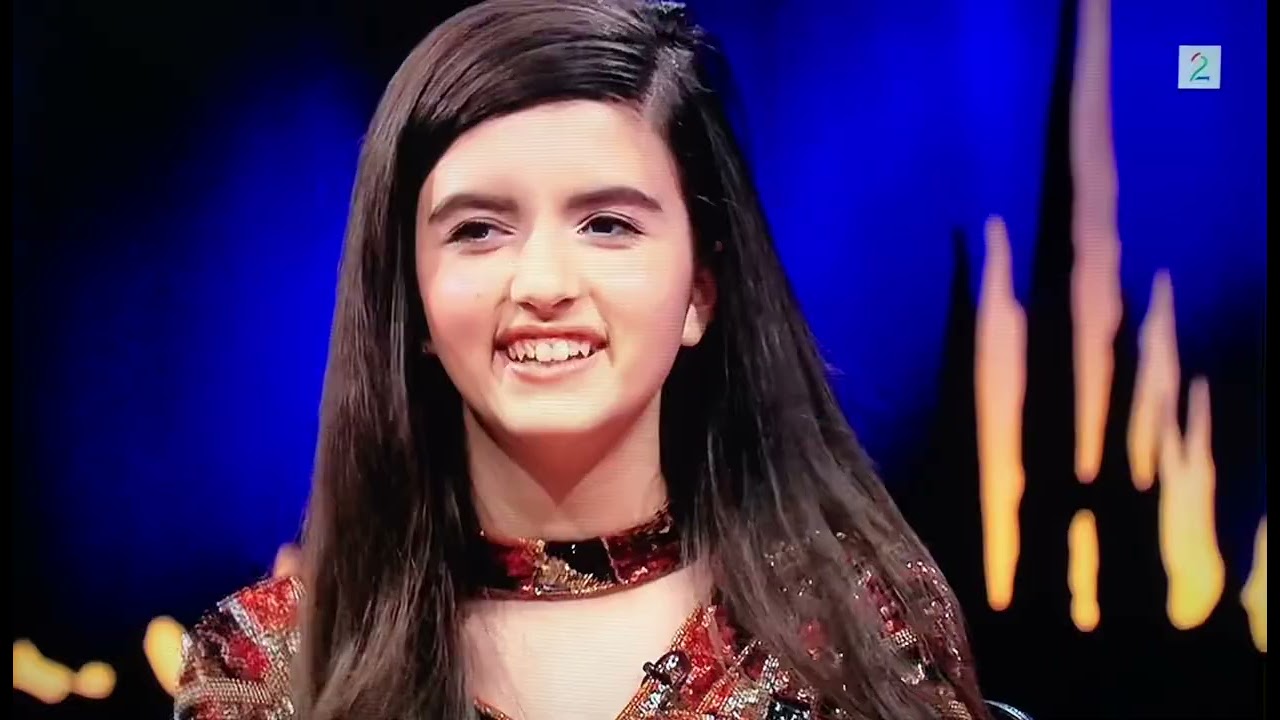 Angelina Jordan (12) interviewed by Skavlan before performing «Shield» in November 2018