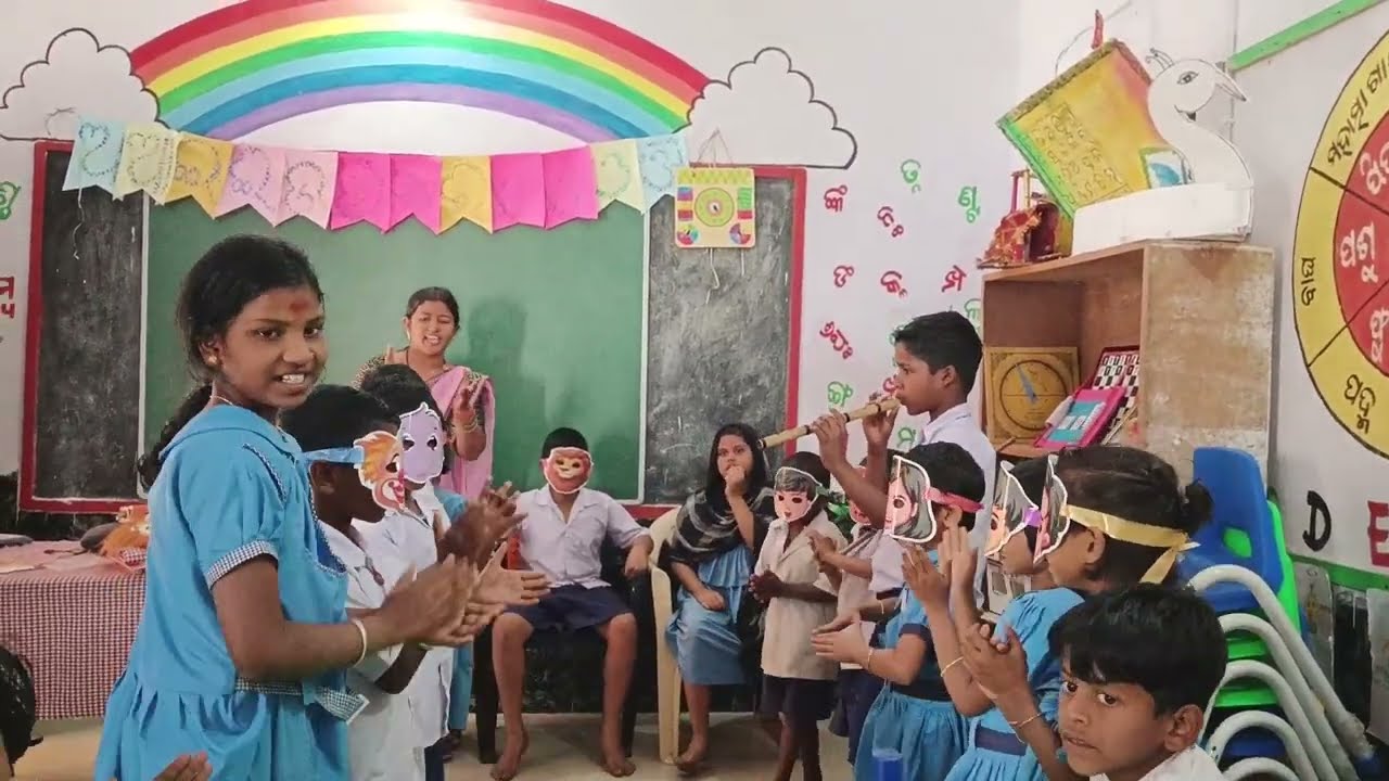 Jhum jhum tala pakai, bhalu nacha kala Baja bajai#FLN #like #share #trending 