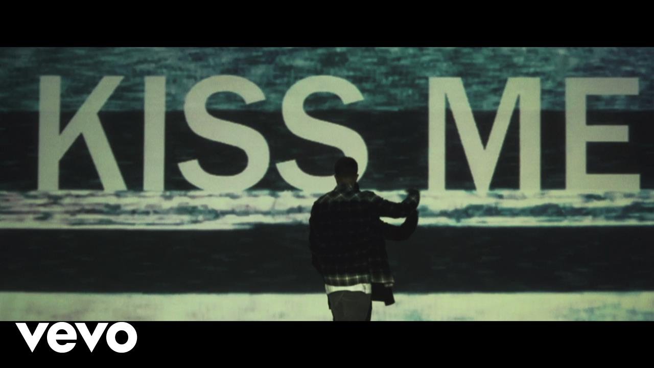 Lefa - TMCP #7 - Kiss Me (Street Video)