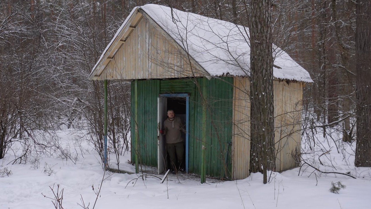 A Quiet Life in an Abandoned House in the Forest | Log Cabin Restoration ASMR