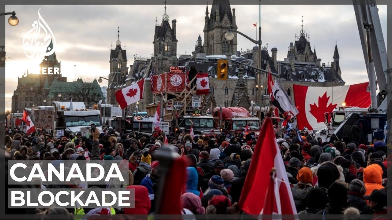 Canada bridge blockade: Police begin to remove protesters