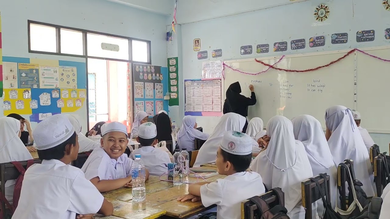 Mengajar English di kelas 6 SD Thailand Pattani | Chongraksat Wittaya School 