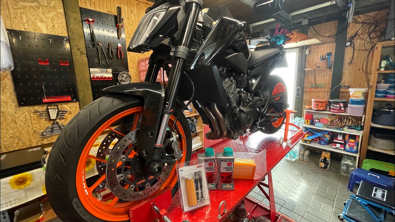 KTM Duke 790 Luftfilter + Ölwechsel