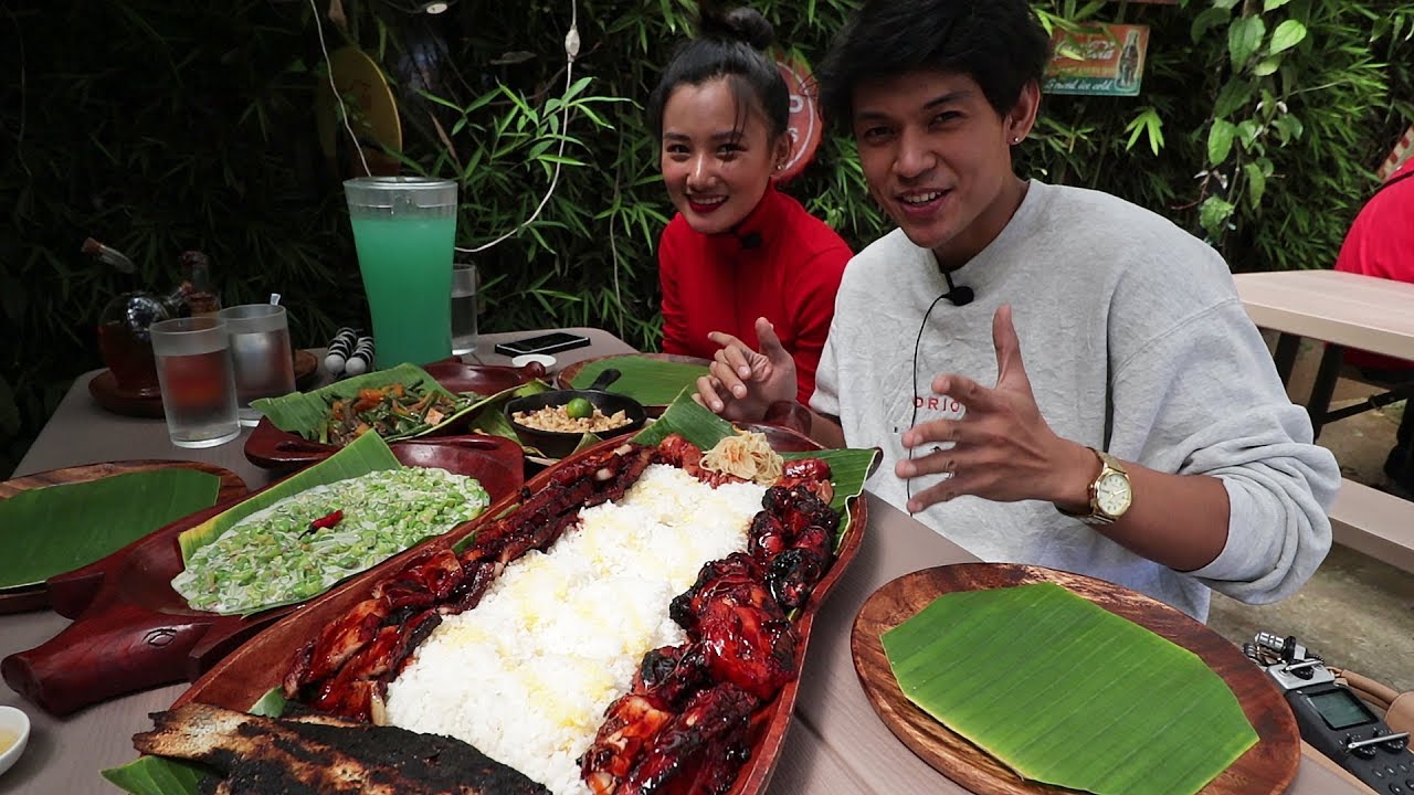 Filipino Boodle Fight MUKBANG!! Chicken Inasal, Liempo, Tilapia, Sisig at iba pa | Inihaw Republic