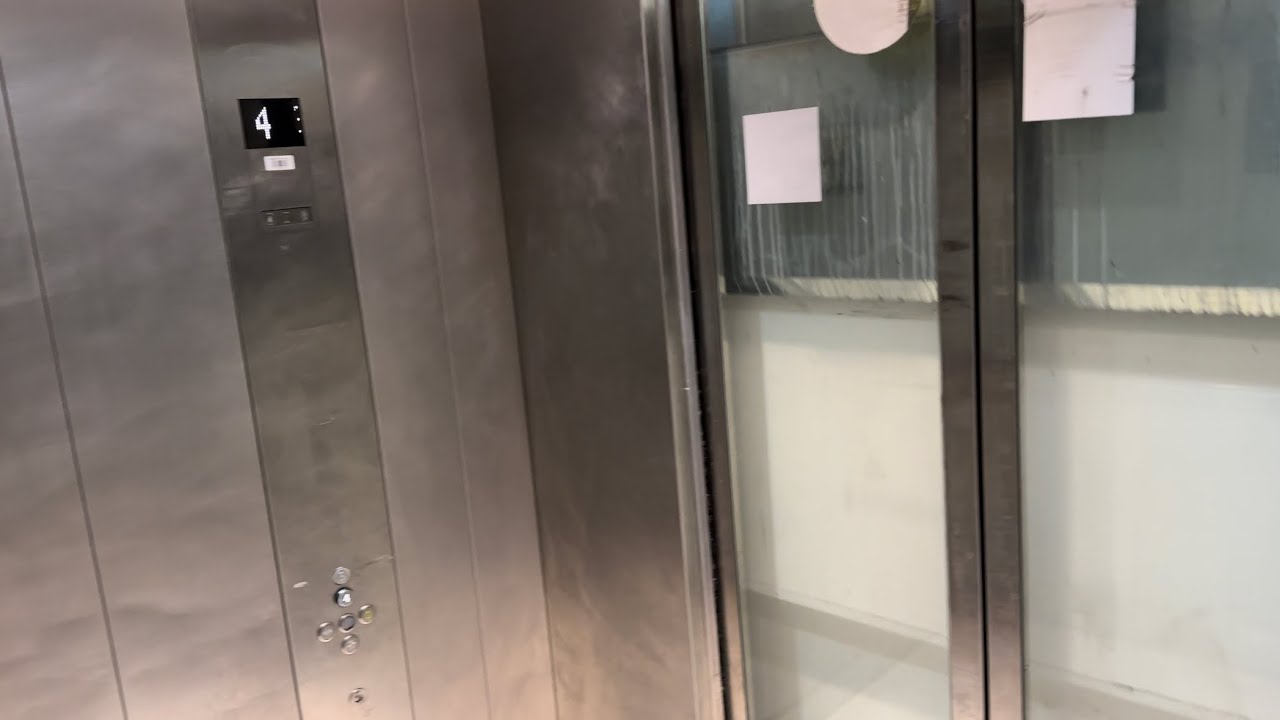 2007 Kone Monospace Traction Lift @ Waitrose Windsor