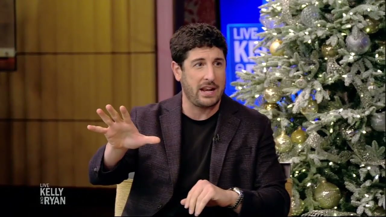 Jason Biggs’ Wife Is Getting Rid of All His Stuff