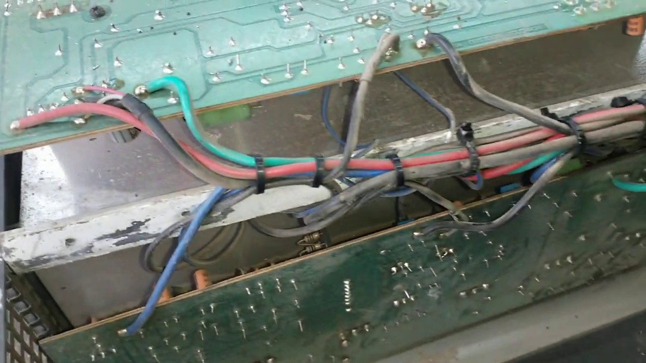 Manuten&ccedil;&atilde;o no IC1002/20 do amplificador DBS3000 Ciclotron.