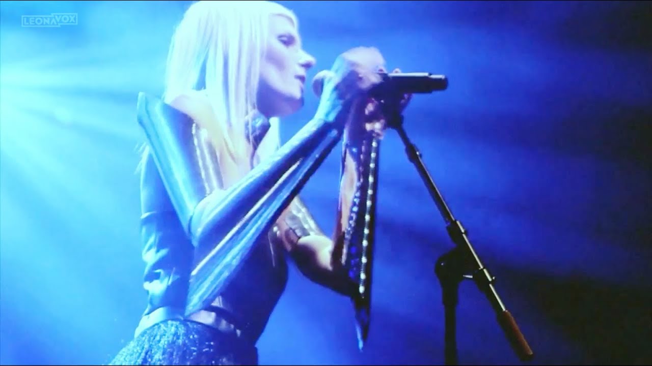 Leni Polar - PARALYZED (live) ft. Alex Zilinski