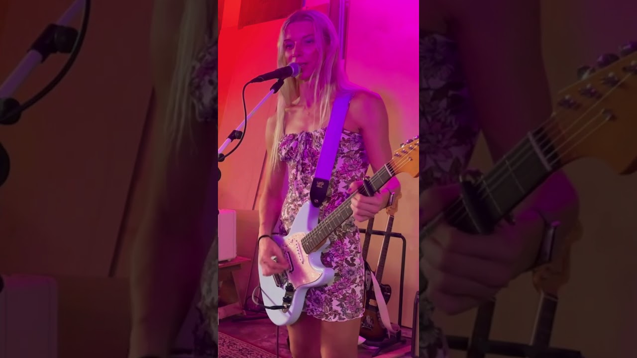 Dumb Nirvana cover #nirvanacover #livemusic