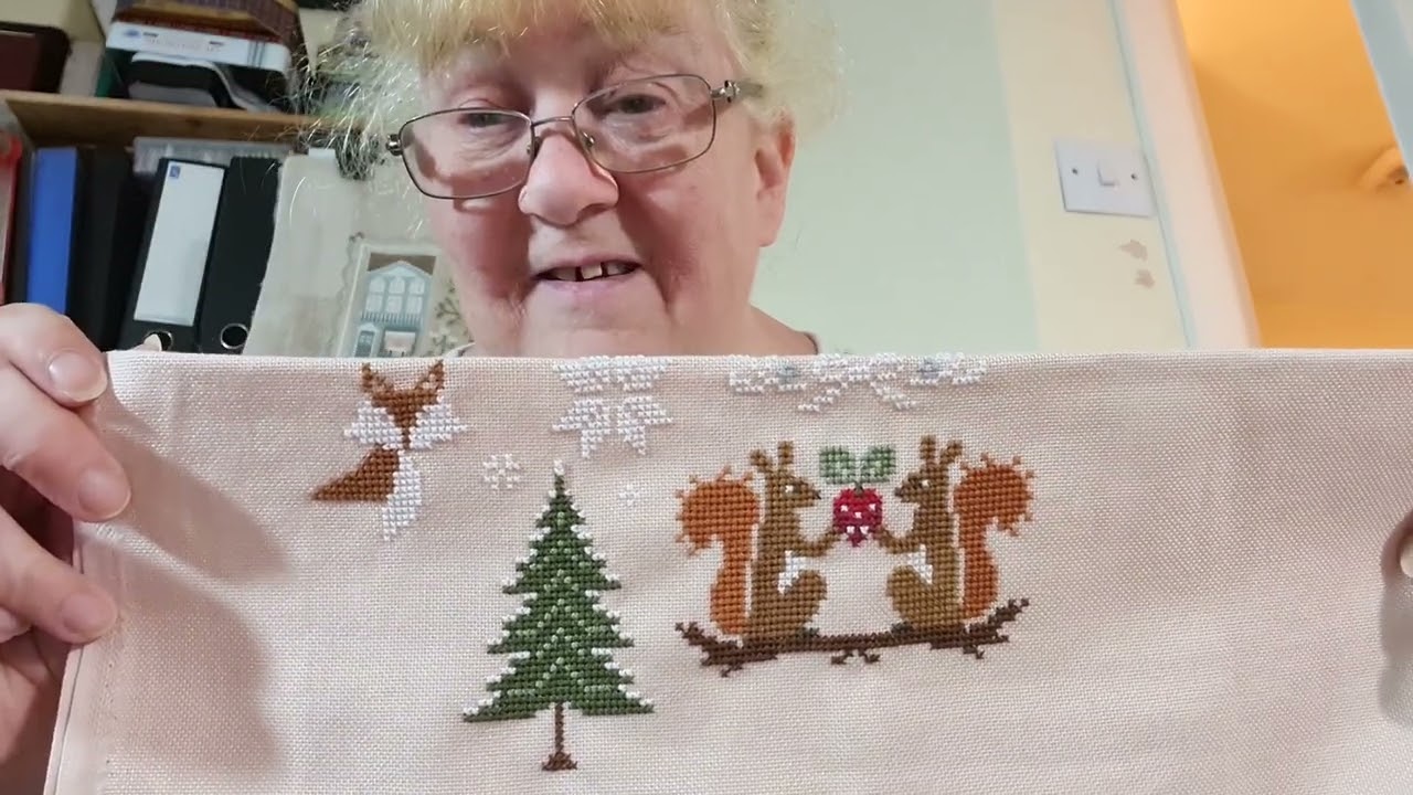 Flosstube #20 Things that go bump and some stitching too