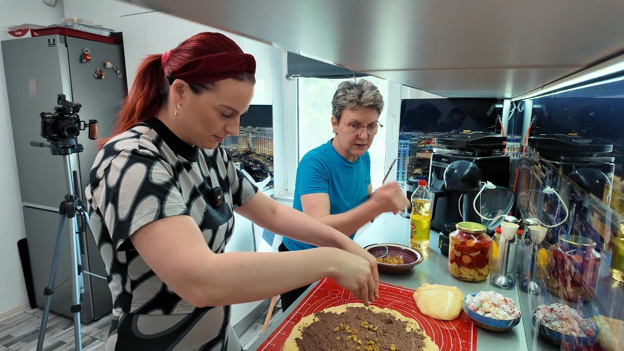 Gătesc cu soacra pentru masa de Paște @Dragos Dado