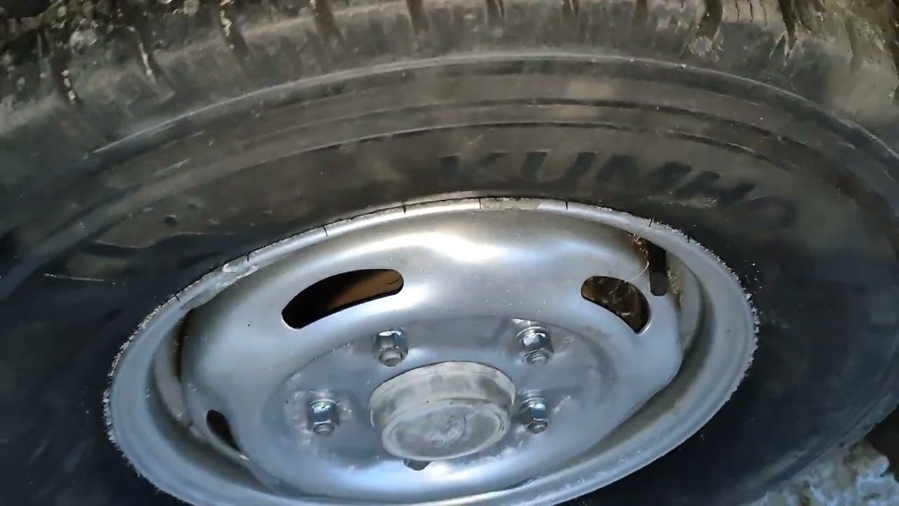 Форд Транзит 2.5TDI Зимняя резина Kumho WC11 225/70/15C.