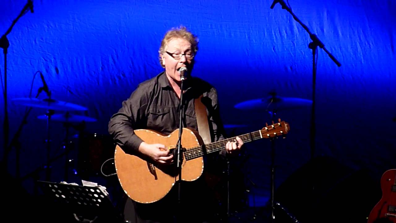 Paul Brady - Hard Station, Vicar Street, 2011 [HD]