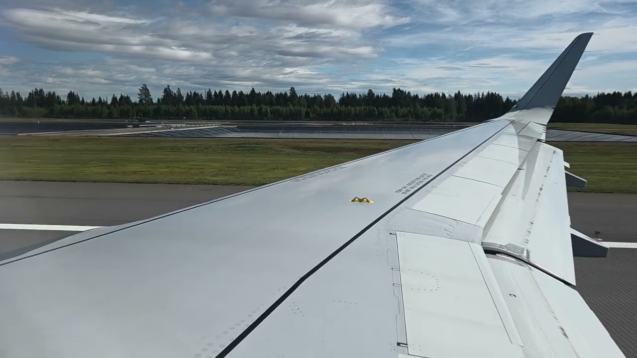 SAS A320NEO Takeoff from Oslo Gardermoen Airport runway 01R 