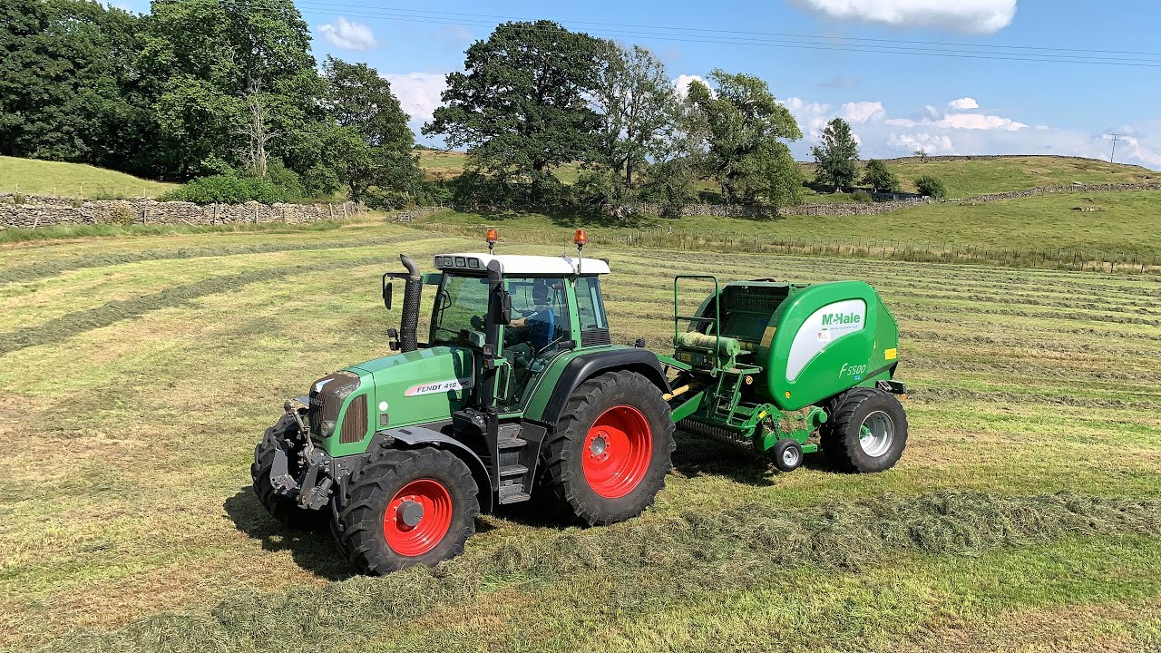 Baling Haylage With a Fendt 415 Vario!