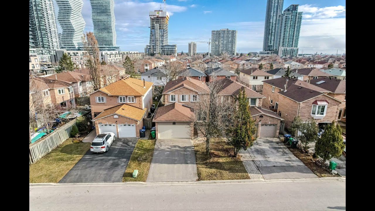 329 Wallenberg Crescent, Mississauga Home - Real Estate Properties