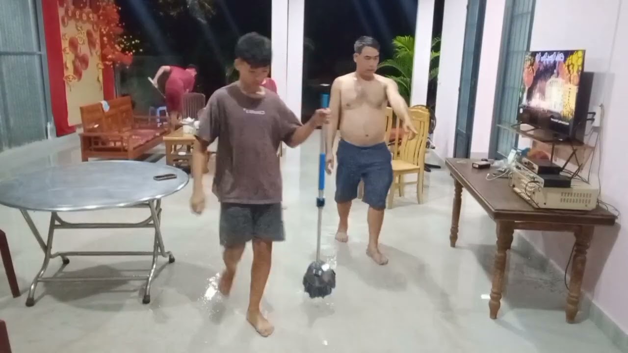 Về HCM ăn tết cùng ba mẹ ở xã kim long mới. 