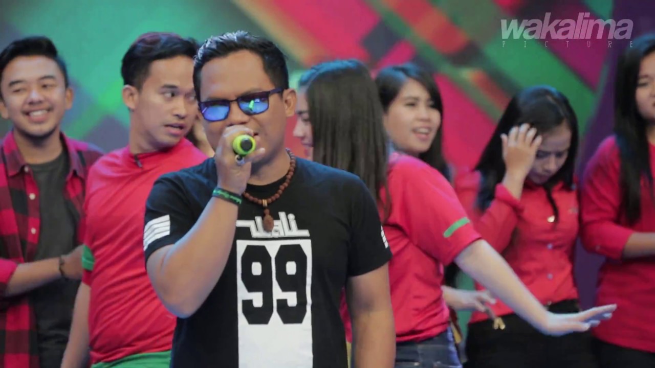 Penonton Dahsyat menangis saat nyanyi lagu 