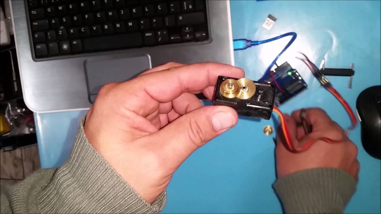 Servo motor MG995 de 180º para 360º