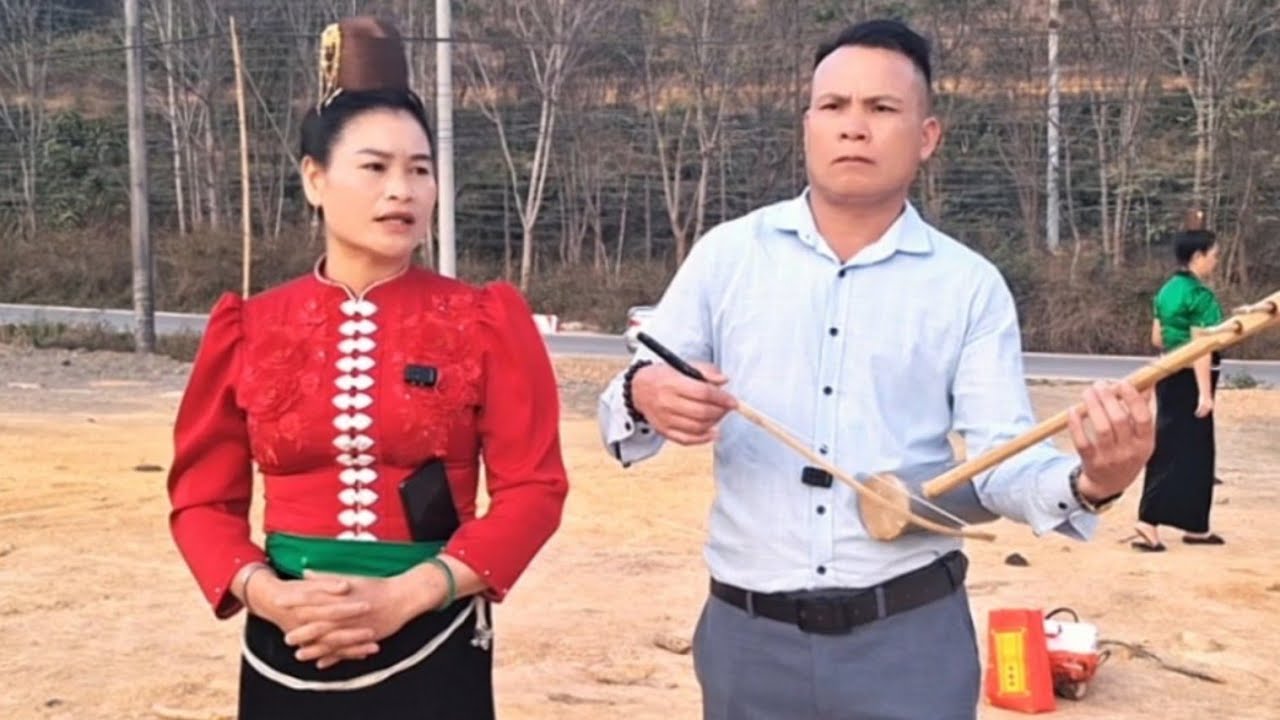 Sự kết hợp với đàn nhị của em Quỳnh Hoa rất hay 