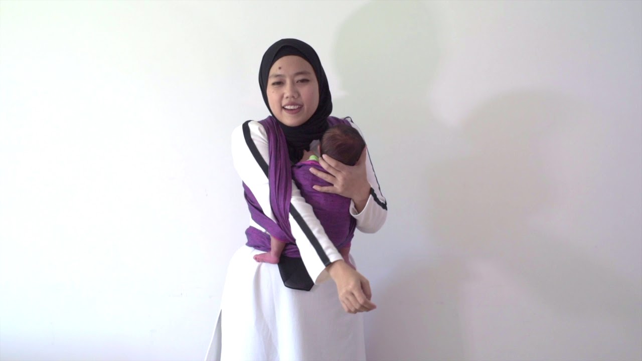 4 Ways to Carry a Newborn